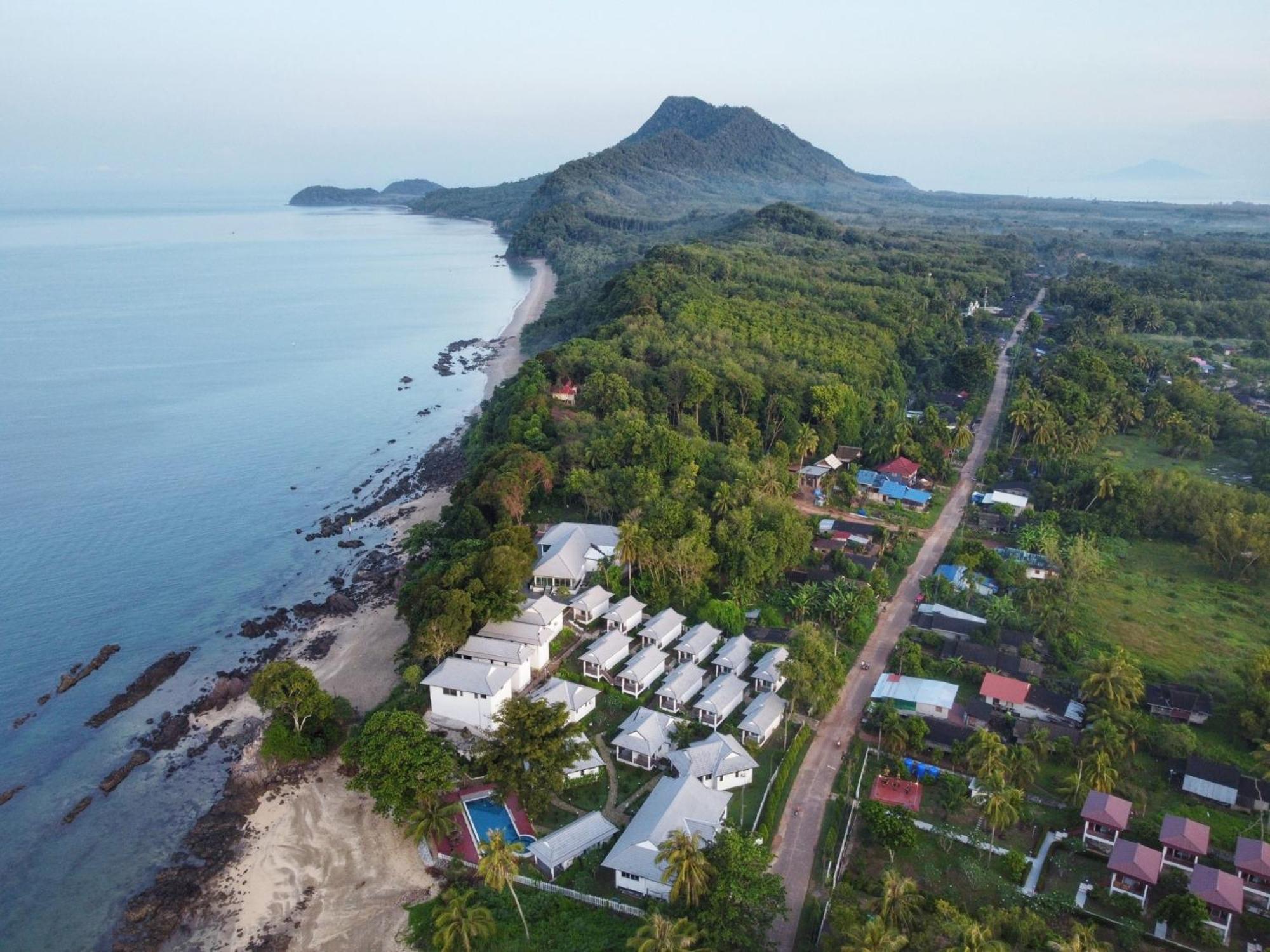 Horizon Beach Resort Koh Jum Exterior photo