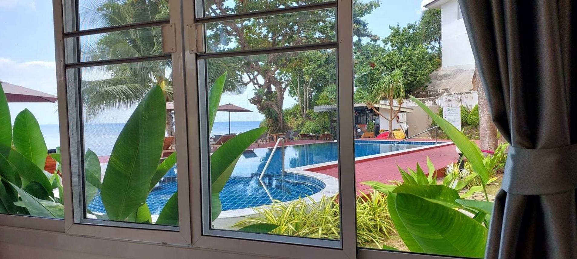 Horizon Beach Resort Koh Jum Exterior photo