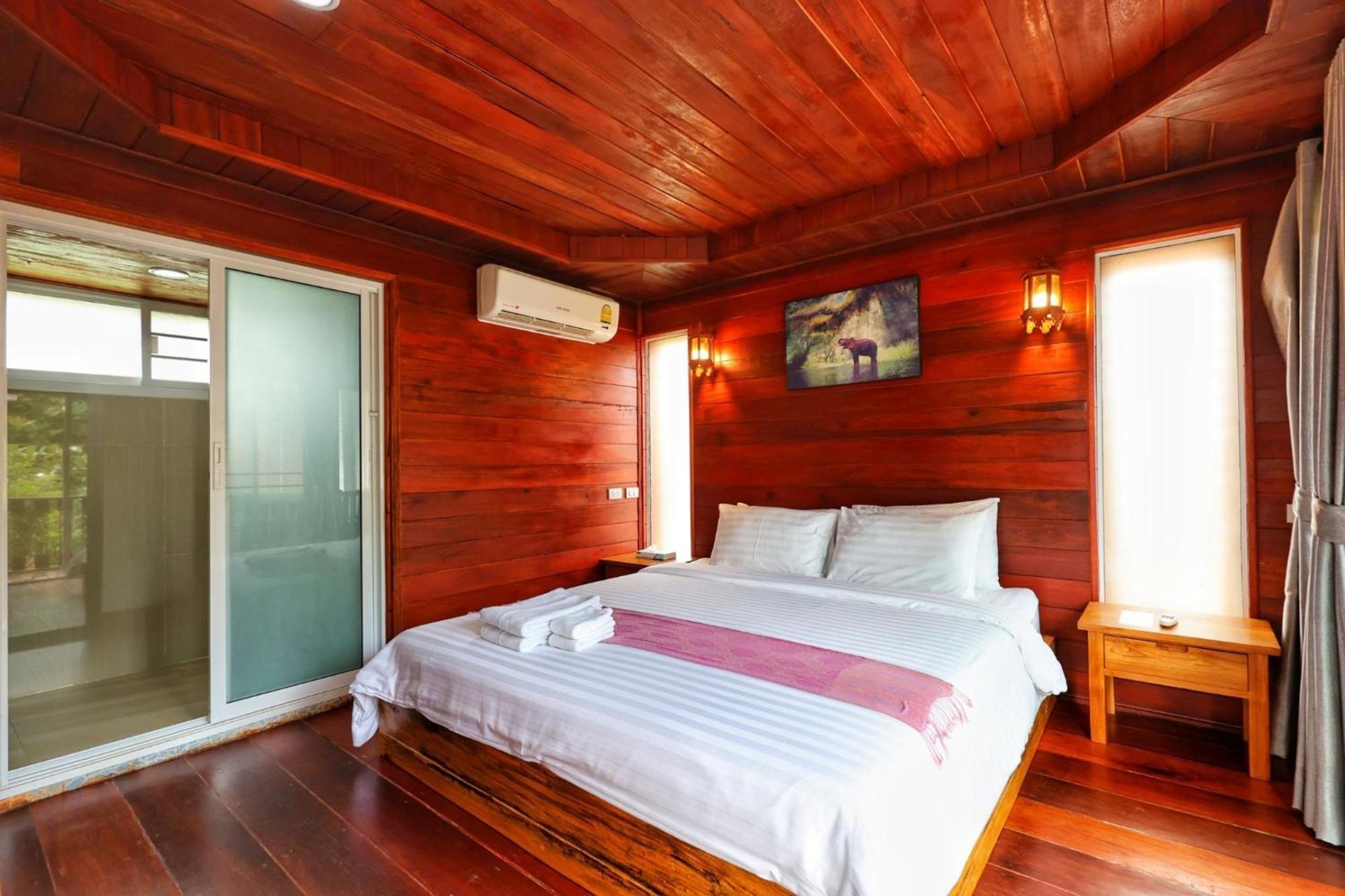 Horizon Beach Resort Koh Jum Exterior photo